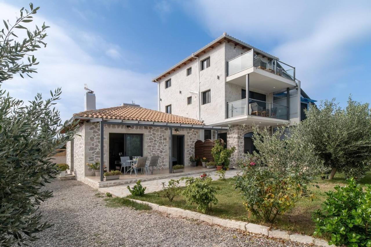 Villa On The Sea Agia Marina  Exterior foto
